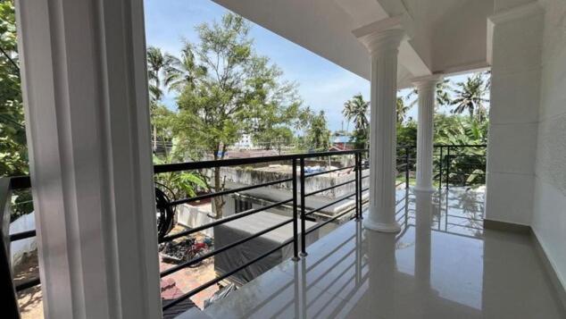 Silver Oaks Flat Sc Golf Links Road Kowdiar Thiruvananthapuram By Probity Ventures Kültér fotó